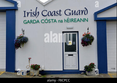 L'extérieur de la station de la Garde côtière irlandaise à Green Castle, comté de Donegal, Irlande Banque D'Images