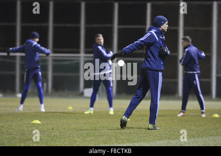 Kiev, Ukraine. Dec 8, 2015. Dynamo Kiev formation - Kiev, Ukraine - 08/12/15 Dynamo Kiev's les joueurs s'entraînent avant leur match de soccer de la Ligue des Champions contre le Maccabi Tel Aviv Crédit : Nazar Furyk/ZUMA/Alamy Fil Live News Banque D'Images