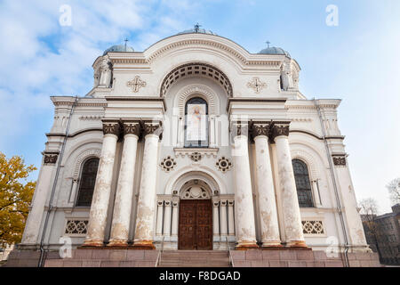 L'emblématique white l'Archange Saint-Michel (l'église Église de garnison) à Kaunas, la deuxième ville de Lituanie, Europe de l'Est Banque D'Images