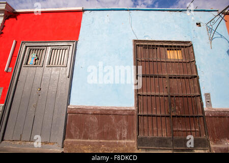 Détail de la fenêtre et de l'architecture coloniale dans la région de Trujillo - Pérou Banque D'Images