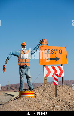 Trafic coloré mannequin homme en Argentine le ruta 40. L'Argentine Banque D'Images