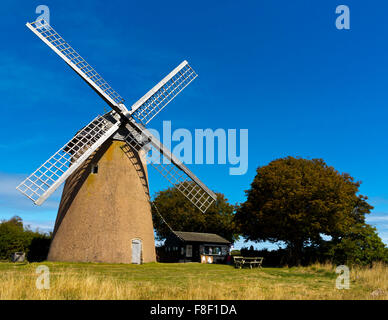 Moulin à Vent de Bembridge ou Knowle moulin sur l'île de Wight Angleterre UK construit autour de 1700 et maintenant un bâtiment classé grade 1 Banque D'Images