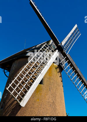 Moulin à Vent de Bembridge ou Knowle moulin sur l'île de Wight Angleterre UK construit autour de 1700 et maintenant un bâtiment classé grade 1 Banque D'Images