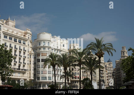 Vue sur la Plaza del Ayuntamiento, Valencia, Espagne. Banque D'Images