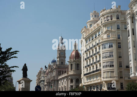 Vue sur la Plaza del Ayuntamiento, Valencia, Espagne. Banque D'Images