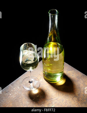Vin et bouteille Banque D'Images