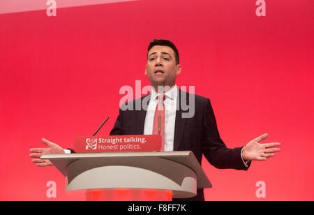 Shadow Home Secretary,Andy Burnham,donne son discours lors de la conférence du parti travailliste à Brighton Banque D'Images