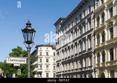 Maisons anciennes à Chamisso Square dans Kreuzberg, Berlin Banque D'Images