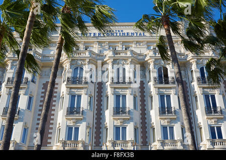 L'hôtel de luxe InterContinental Carlton, situé sur la célèbre 'La Croisette' boulevard à Cannes, Côte d'Azur Banque D'Images