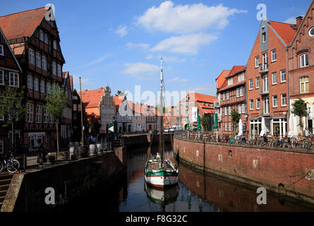 Vieux bateau WILLI im dans le port historique de Stade, Basse-Saxe, Allemagne, Europe Banque D'Images