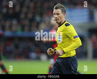 Leverkusen, Allemagne, le 9 mai 2015. Ligue des Champions, Bayer 04 Leverkusen vs FC Barcelone : Arbitre Mark Clattenburg. Credit : Juergen Schwarz/Alamy Live News Banque D'Images