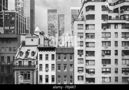 Photo en noir et blanc de New York, les bâtiments aux États-Unis. Banque D'Images