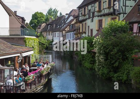 Maisons à pans de bois par le Canal de Colmar. Banque D'Images