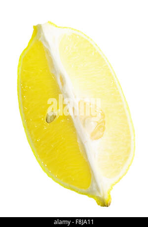Tranche de citron isolé sur le fond blanc. Banque D'Images