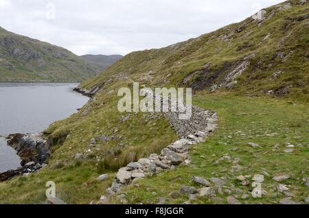 Port de Killary loop à pied à côté d'un fjord irlandais Irlande Galway County Banque D'Images