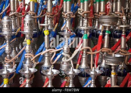 Rangées de chicha dans bazaar, Dubaï, Émirats Arabes Unis Banque D'Images