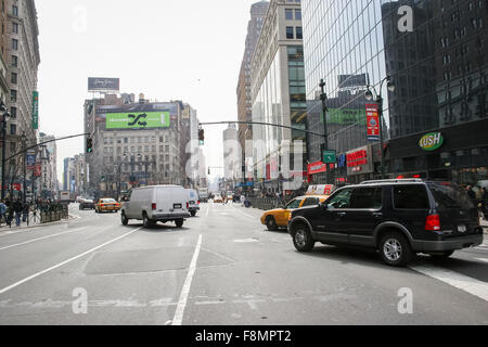 Vue du trafic sur Greeley Square à New York City, USA. Banque D'Images