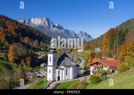 Wallfahrtskirche de / église de pèlerinage Maria Gern en automne à Berchtesgaden, en Bavière, Allemagne Banque D'Images