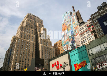 Un portrait de l'Wyndham New Yorker Hotel et store sur West 34th Street à Manhattan Banque D'Images