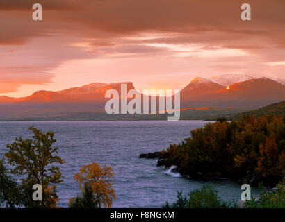 Symbole de la Laponie est Lapporten en Abisko National Park près du lac Torneträsk au-dessus du cercle arctique en Suède Banque D'Images