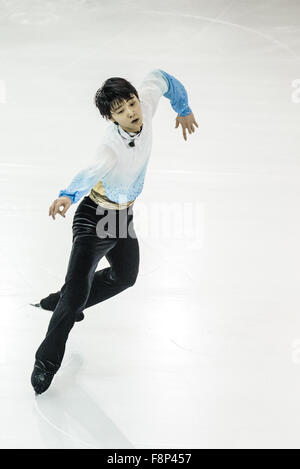 Barcelone, Espagne. Dec 10, 2015. Champion olympique du Japon 2014 YUZURU HANYU effectue ses Hommes senior - programme court au cours de la 21e finale du Grand Prix of Figure Skating Final à Barcelone - Le ISU Grand Prix of Figure Skating Final, qui aura lieu conjointement avec la finale du Junior Grand Prix, est la consécration du Grand Prix circuit série et la deuxième plus importante manifestation de l'Union internationale de patinage (ISU) après les Championnats du monde. Credit : Matthias Rickenbach/ZUMA/Alamy Fil Live News Banque D'Images