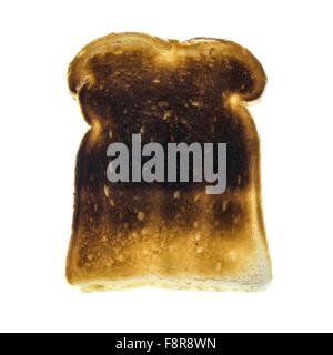 Burnt Toast tranche isolé sur fond blanc Banque D'Images