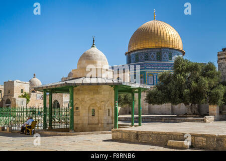 Le dôme du Rocher, un sanctuaire musulman sur le mont du Temple à Jérusalem, Israël, Moyen Orient. Banque D'Images