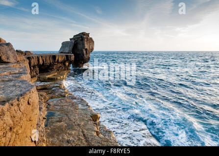 Pulpit Rock à Portland Bill, près de la Côte Jurassique, Weymouth, Dorset, Angleterre. Banque D'Images