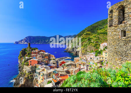 Cinque Terre, Vernazza. L'Italie. Village de pêche dans le parc national des Cinque Terre, Italie. Banque D'Images