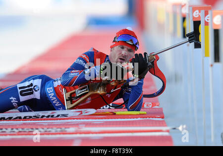 Michal Slesingr République tchèque de shoots pour terminer cinquième dans l'épreuve du 10 km course de sprint en biathlon Coupe du Monde à Nove Mesto, République tchèque gratuit, samedi 7 février 2015. (CTK Photo/Lubos Pavlicek) ***SPORT ANNUEL 2015 EXAMEN PAR CTK*** Banque D'Images