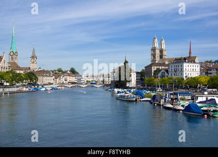 Vue sur Zurich et la rivière Limmat Banque D'Images