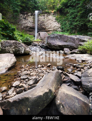 Hemlock Falls sur Daniel Creek à Cloudland Canyon State Park en Géorgie. Banque D'Images