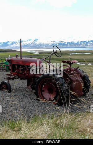 Vieux tracteur Laufas Folk Museum Eyjafjörður le nord de l'Islande Banque D'Images