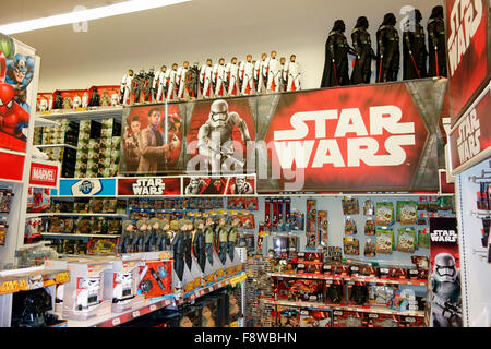 Une exposition de jouets Star Wars dans un grand magasin Banque D'Images