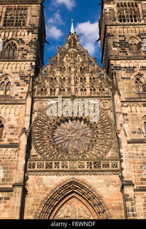 Façade ouest de l'église Saint-Laurent, Nuremberg, Middle Franconia, Franconia, Bavaria, Germany Banque D'Images