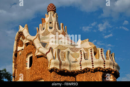 Maison de conte dans le Parc Güell, toit, Barcelone, Espagne, ​​Catalonia Banque D'Images