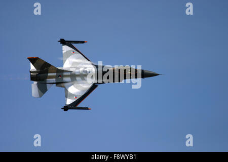 General Dynamics F-16 Fighting Falcon at UK air show. Banque D'Images