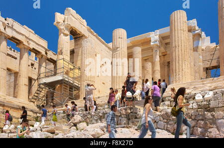 Athènes - acropole, passage par les Propylées, Grèce Banque D'Images