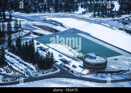 Planica. Dec 11, 2015. Photos prises le 11 décembre 2015 présente le nouveau centre nordique moderne à Planica, en Slovénie. Le Centre nordique de Planica a ouvert ses portes à Planica le vendredi et il sera l'hôte de la SIF Cross Country des compétitions de Coupe du Monde du 16 janvier au 17 janvier de l'année prochaine. © Luka Dakskobler/Xinhua/Alamy Live News Banque D'Images