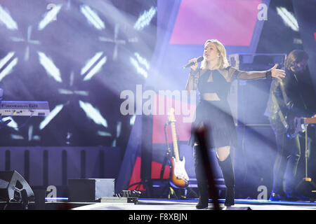 Madrid, Espagne. Dec 11, 2015. Ellie Goulding effectue pendant les "40 Principales Awards' 2015 gala au Palacio de los Deportes le 11 décembre 2015 à Madrid, Espagne. Crédit : Jack Abuin/ZUMA/Alamy Fil Live News Banque D'Images