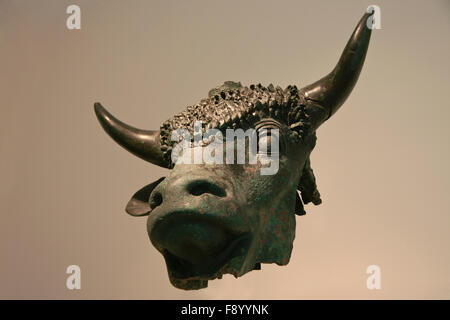 Petite statue en bronze Bull, l'Art Romain ancien Banque D'Images