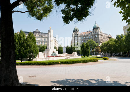 Le monument commémoratif de guerre soviétique dans la place de la liberté, à Budapest, Hongrie. Banque D'Images