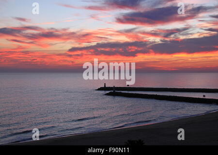 Entrée au coucher du soleil à partir de la marina de l'hôtel Hotel Vila Galé Ampalius, Alameda Praia da Marina, Vilamoura, Quarteira, Algarve, Portugal Europe Banque D'Images