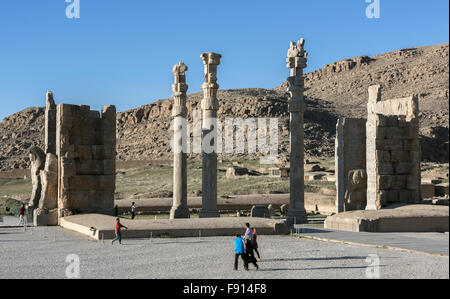 Vue de côté de la porte de toutes les nations (Porte de Xerxès), Persepolis, Iran Banque D'Images