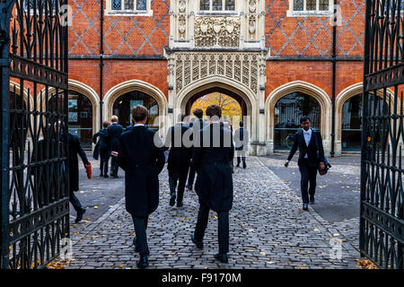 Des écoliers d'Eton Eton, école, Eton, Berkshire, Royaume-Uni Banque D'Images