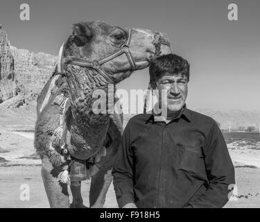 Portrait d'un chameau handler et son chameau, de Naqsh e Rostam, Mavdasht, Iran Banque D'Images