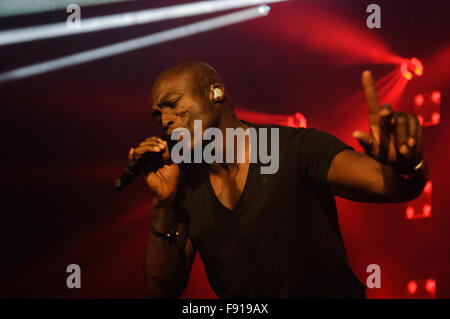 Liverpool, Royaume-Uni. 12 décembre 2015. Seal effectue comme l'artiste invité de Duran Duran sur la dernière date de leur tournée au Liverpool Echo Arena. © Paul Warburton/Alamy Live News Banque D'Images