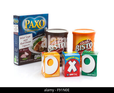 Bisto, OXO et Paxo par Premier Foods au Royaume-Uni sur un fond blanc Banque D'Images