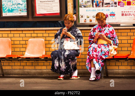 Filles japonais Kyoto, Japon Banque D'Images