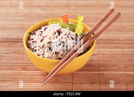 Bol de riz mélangés cuits - détail Banque D'Images